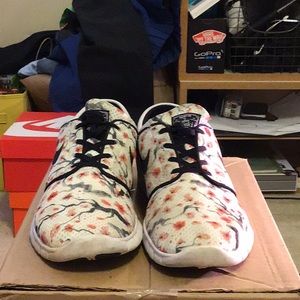 Limited edition Nike sb air cherry blossom